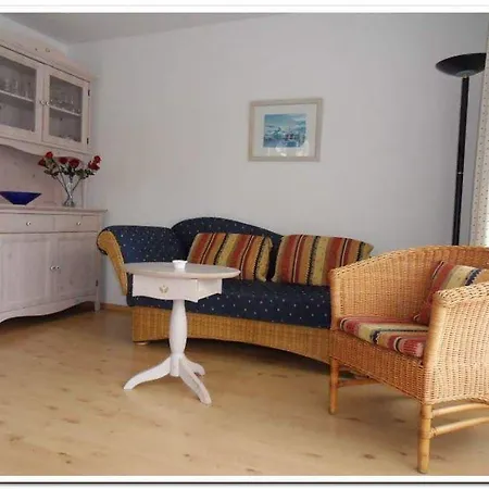 Ferienwohnung-Hues-Ueueb-Witj-Duen * Risum-Lindholm